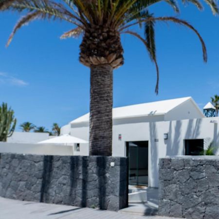 Casa A Primera Linea De Mar Costa Teguise Bagian luar foto