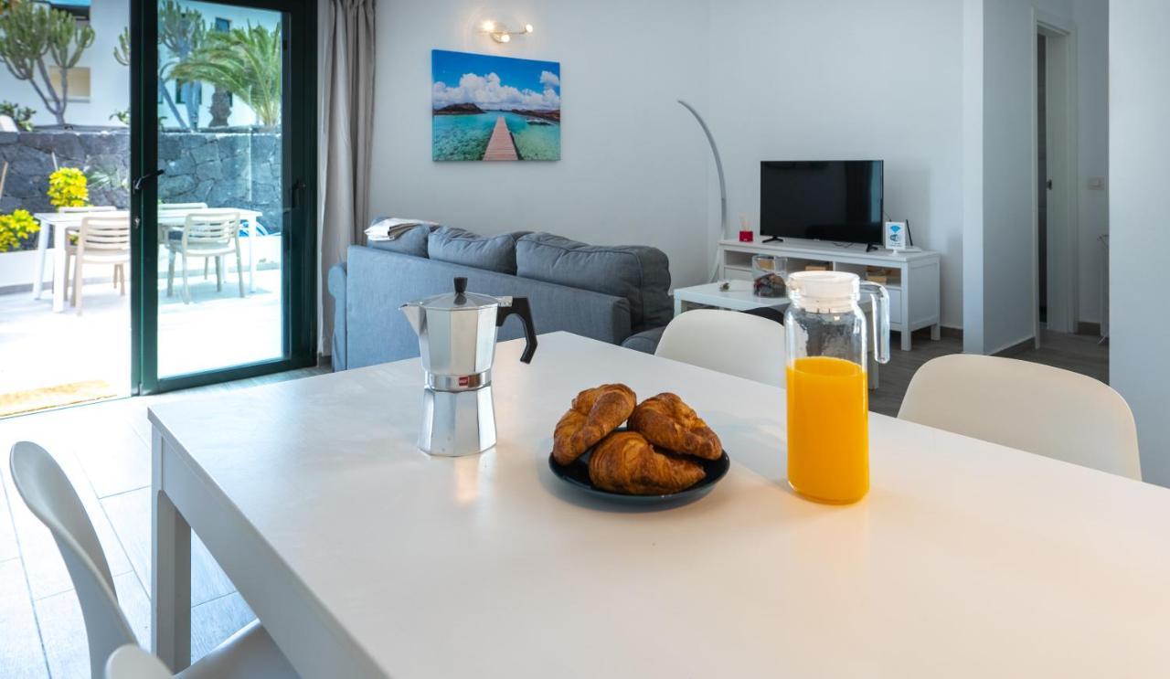 Casa A Primera Linea De Mar Costa Teguise Bagian luar foto