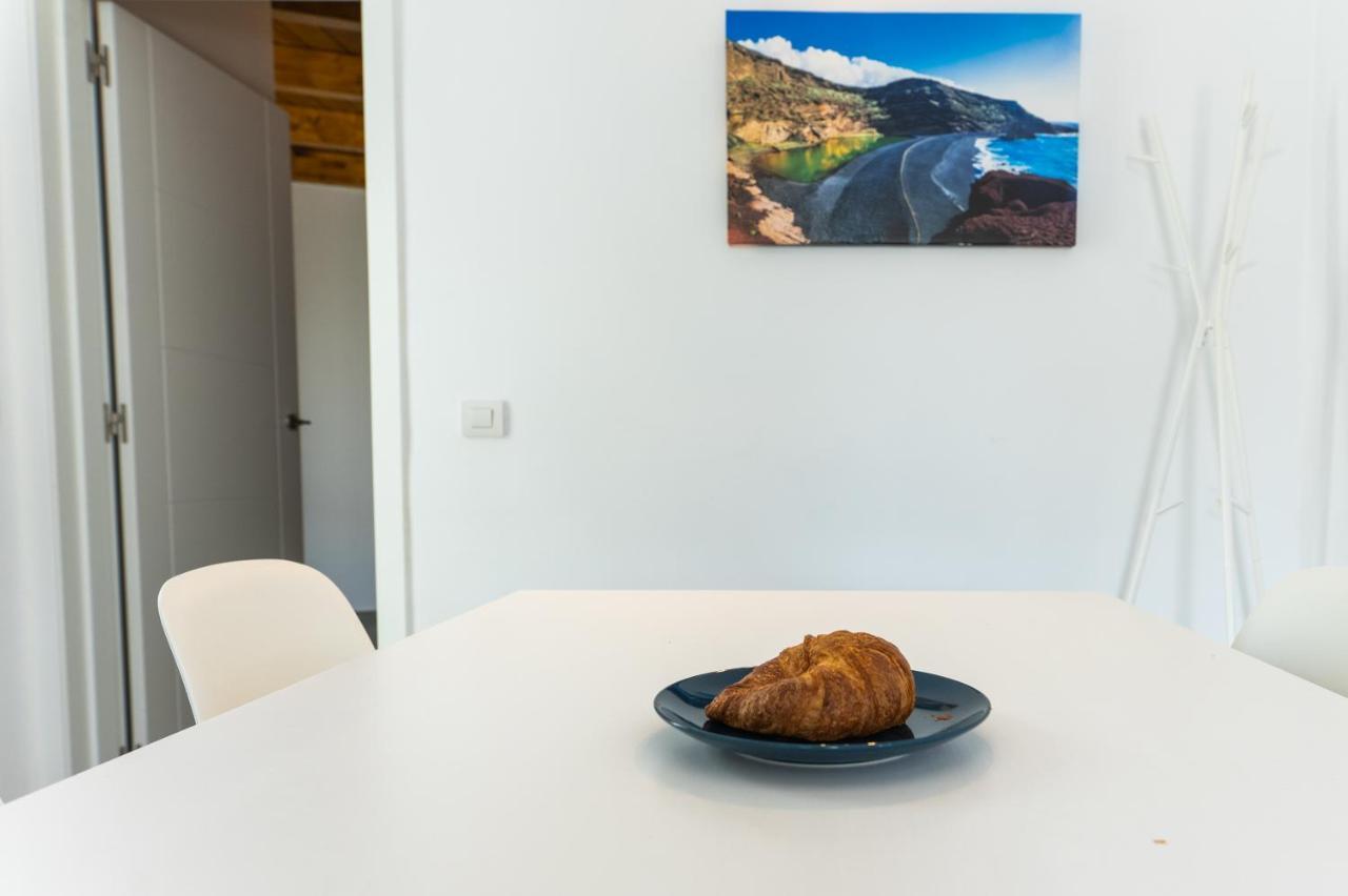 Casa A Primera Linea De Mar Costa Teguise Bagian luar foto