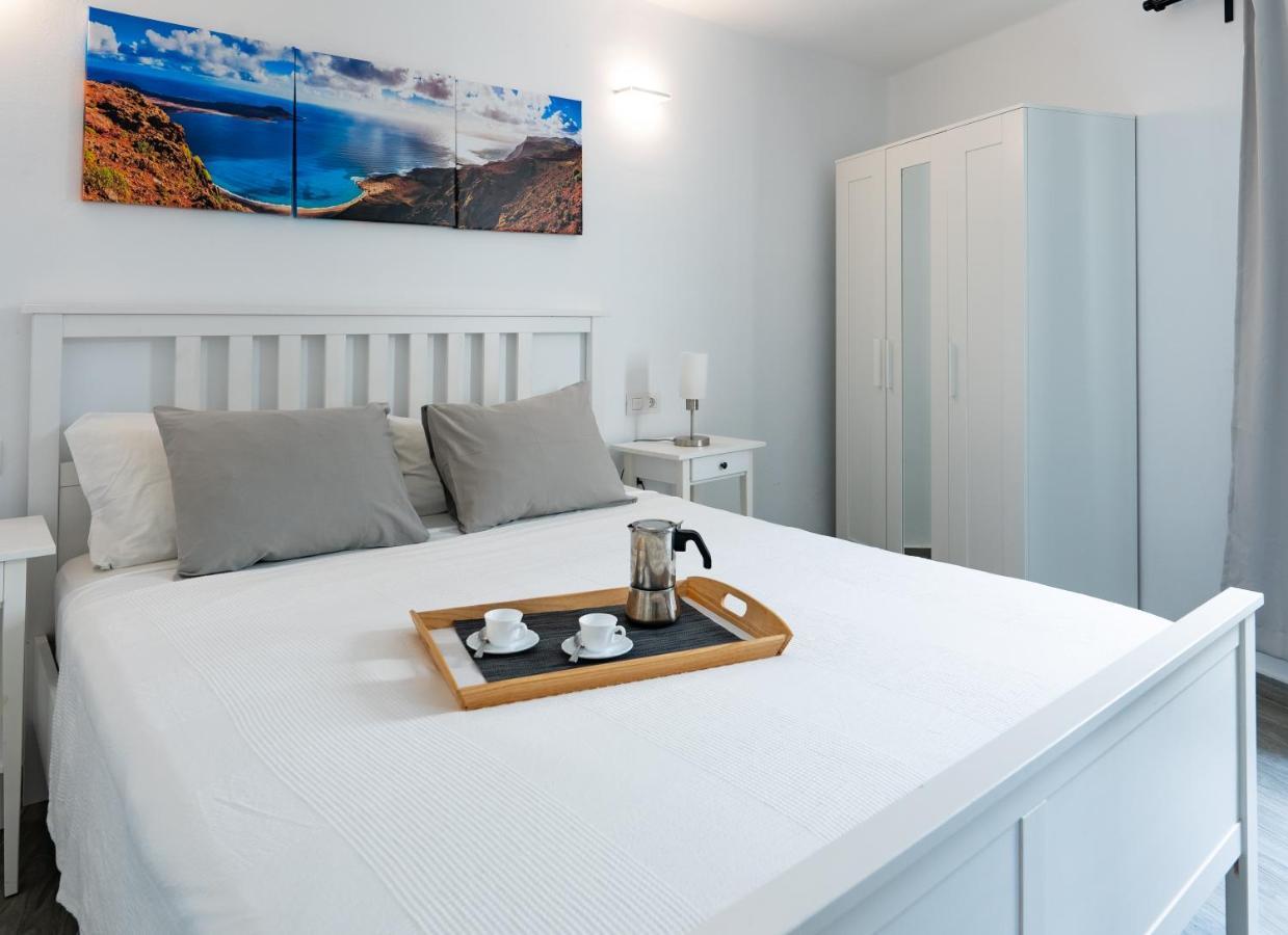 Casa A Primera Linea De Mar Costa Teguise Bagian luar foto