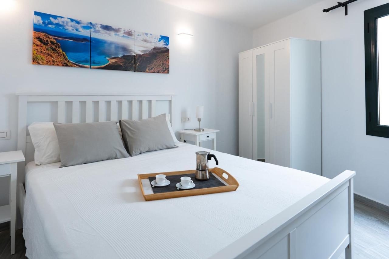 Casa A Primera Linea De Mar Costa Teguise Bagian luar foto