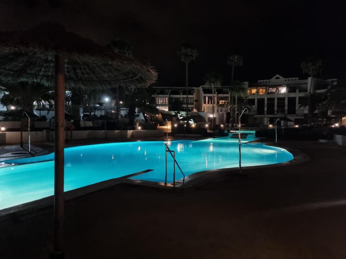 Casa A Primera Linea De Mar Costa Teguise Bagian luar foto